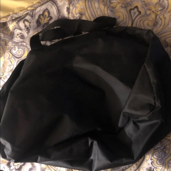 Back and white bag - Picture 2 of 3